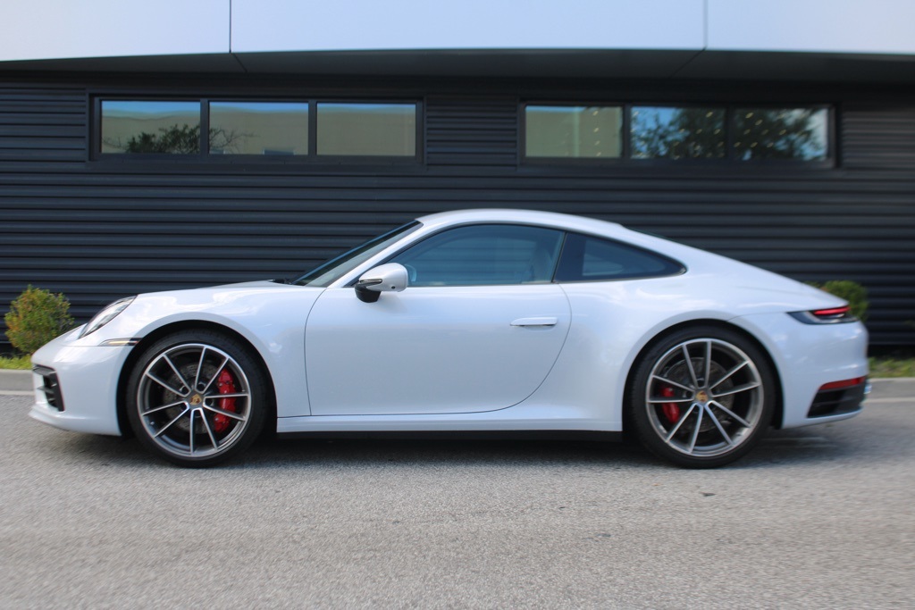 2024 Porsche 911 S photo 2