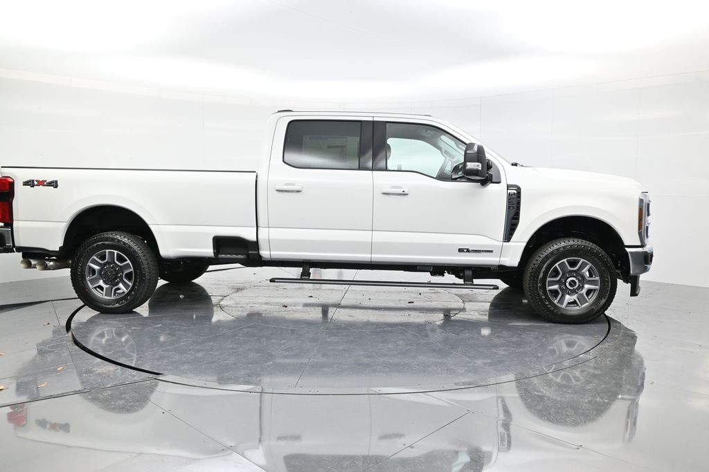 2026 Ford F-250 Lariat photo 4