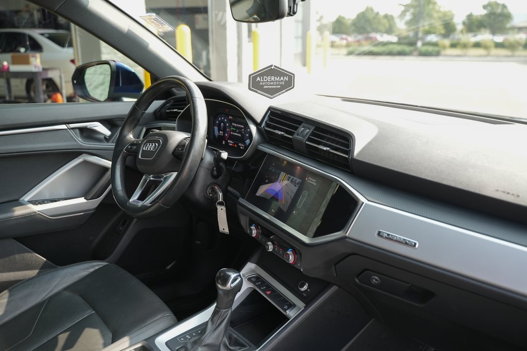 2021 Audi Q3 S line Premium photo 14