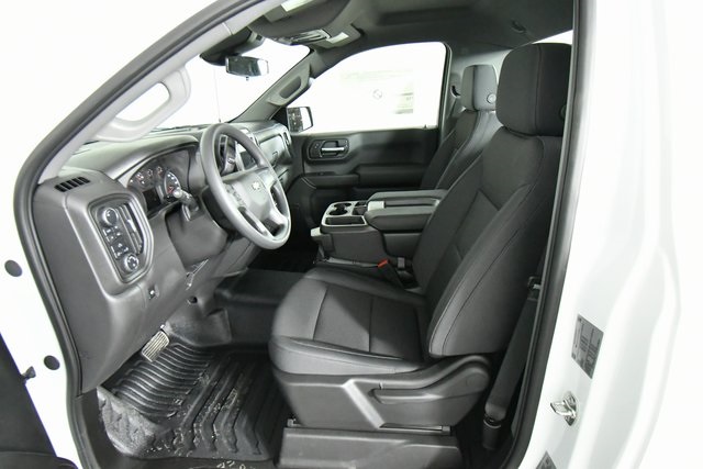 2025 Chevrolet Silverado 1500 photo 4