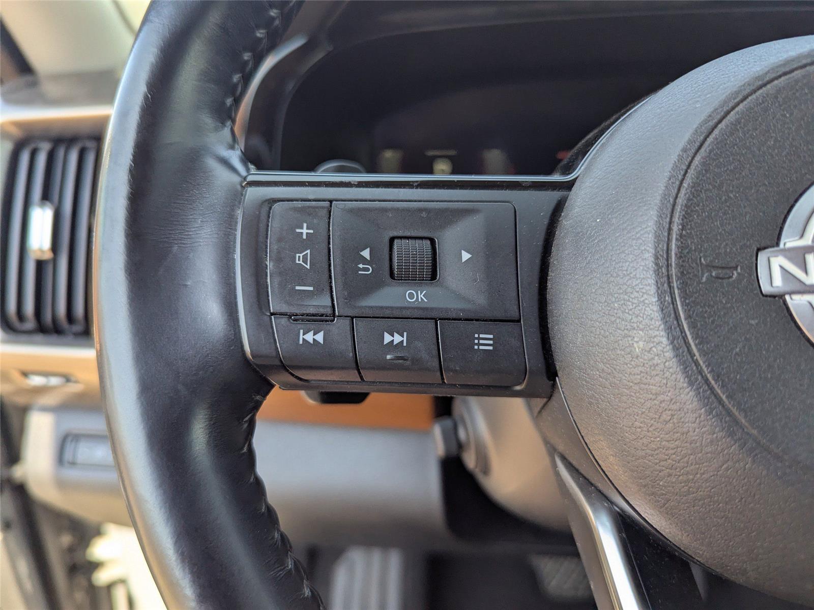 2022 Nissan Pathfinder Platinum photo 30