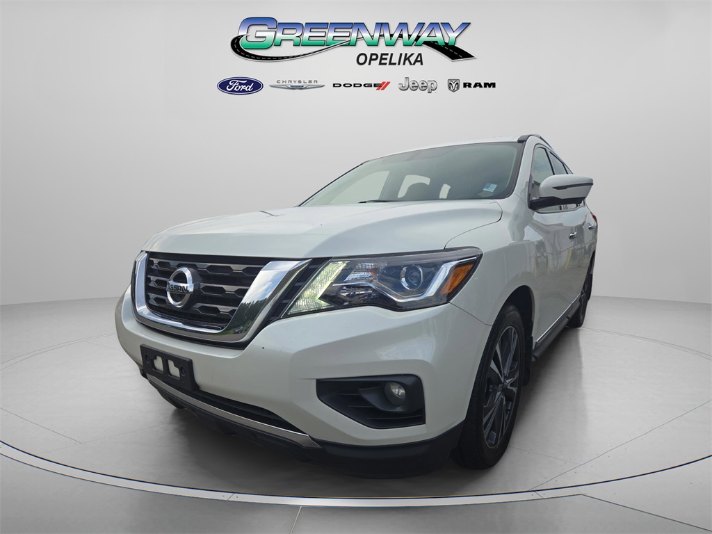 2020 Nissan Pathfinder Platinum photo 3