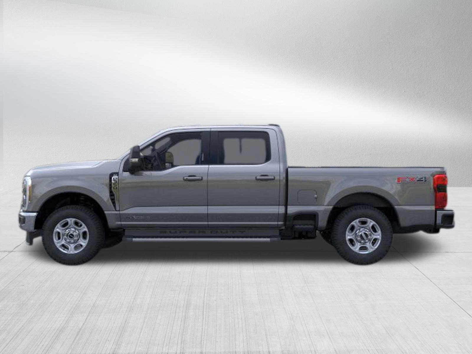2026 Ford F-350 XLT photo 5