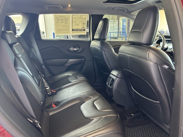 2019 Jeep Cherokee Latitude photo 21