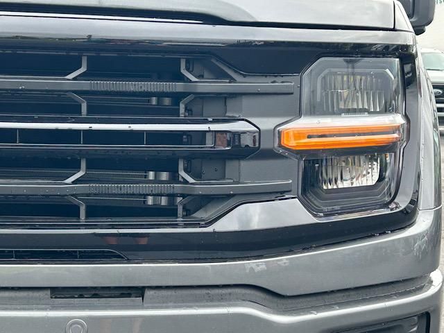 2025 Ford F-150 XLT photo 15