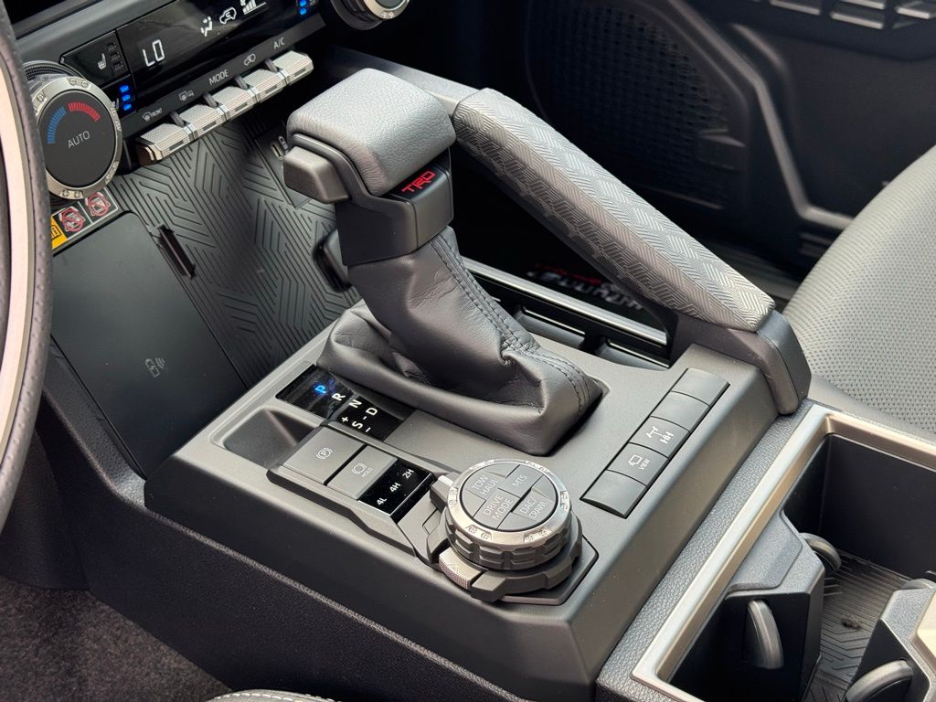 2025 Toyota 4Runner TRD Off-Road Premium photo 17