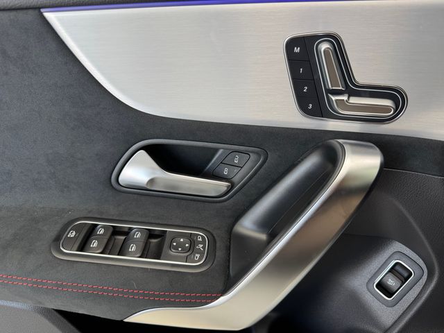 2025 Mercedes Benz CLA 250 photo 29