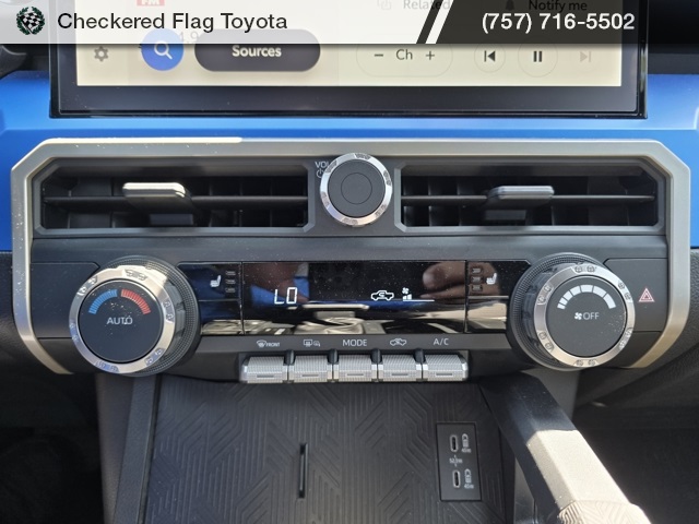 2025 Toyota Tacoma TRD Off-Road photo 18