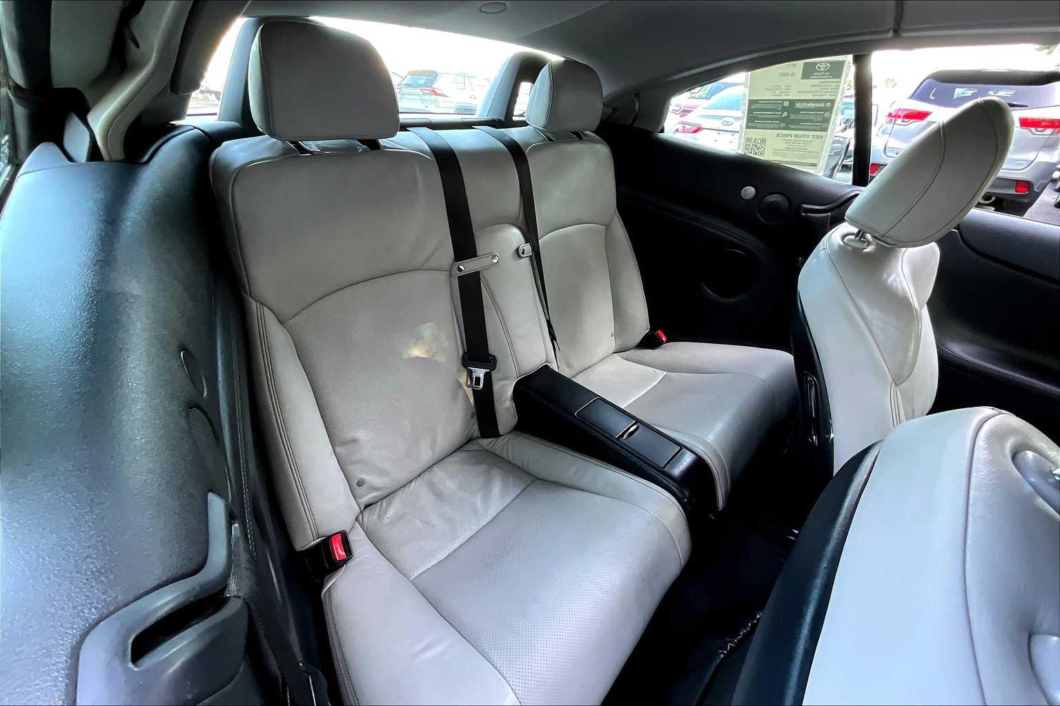 2011 Lexus IS 250C photo 16