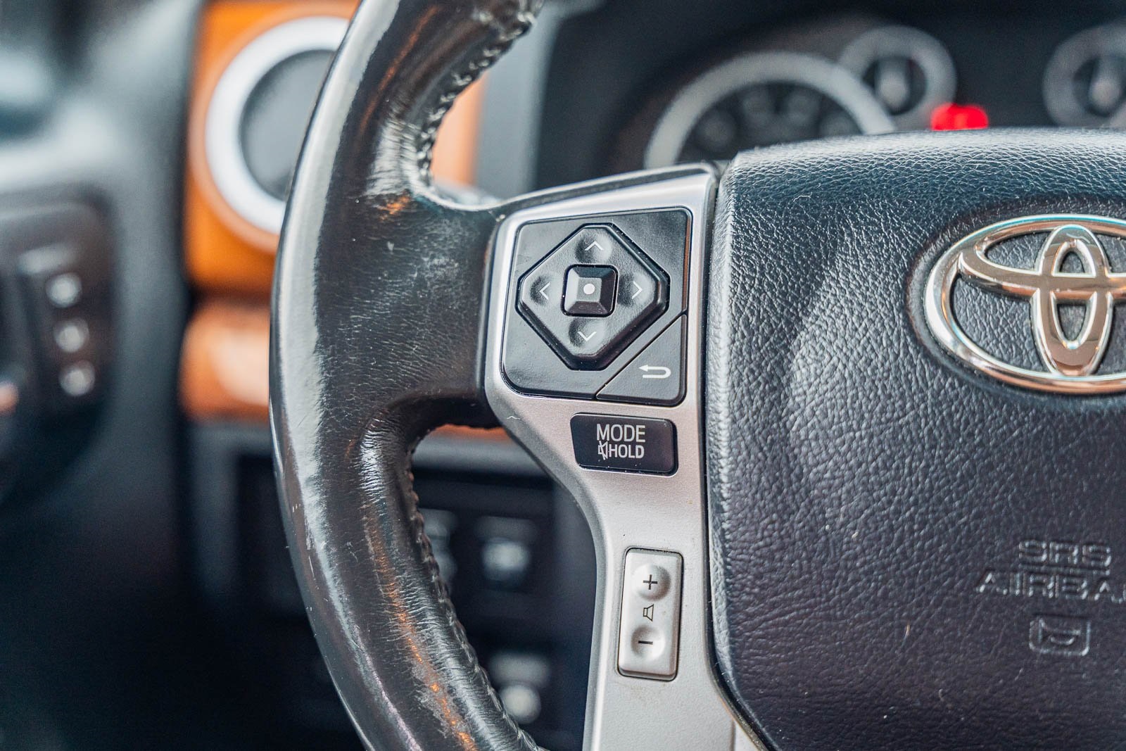 2016 Toyota Tundra 1794 Edition photo 24