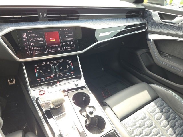 2024 Audi RS 6 Avant Performance photo 10