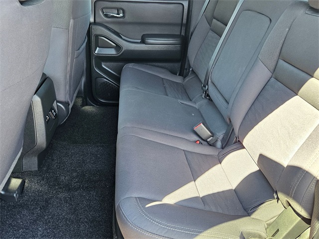 2024 Nissan Frontier SV photo 13