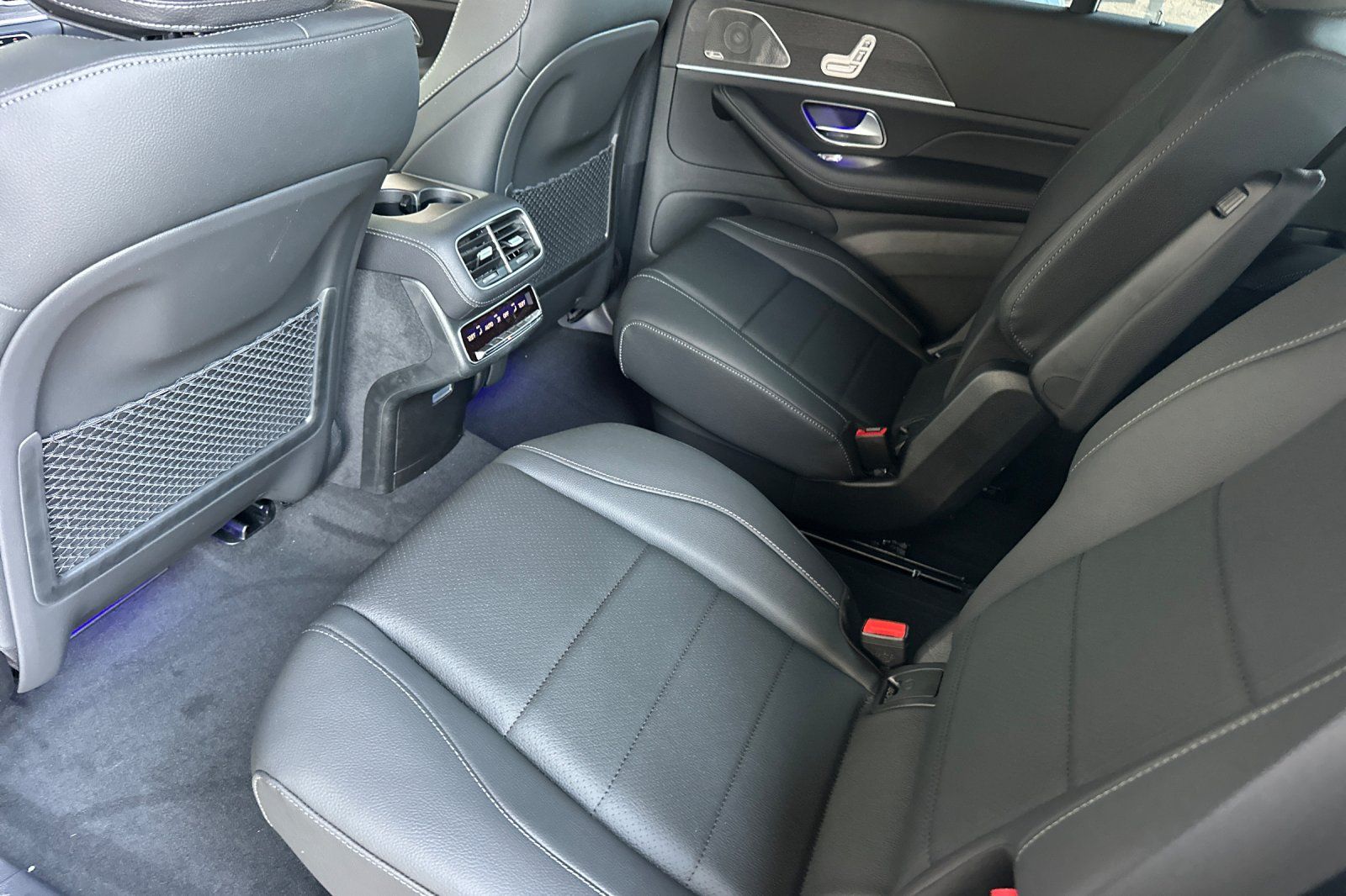 2025 Mercedes Benz GLS 450 4MATIC photo 11