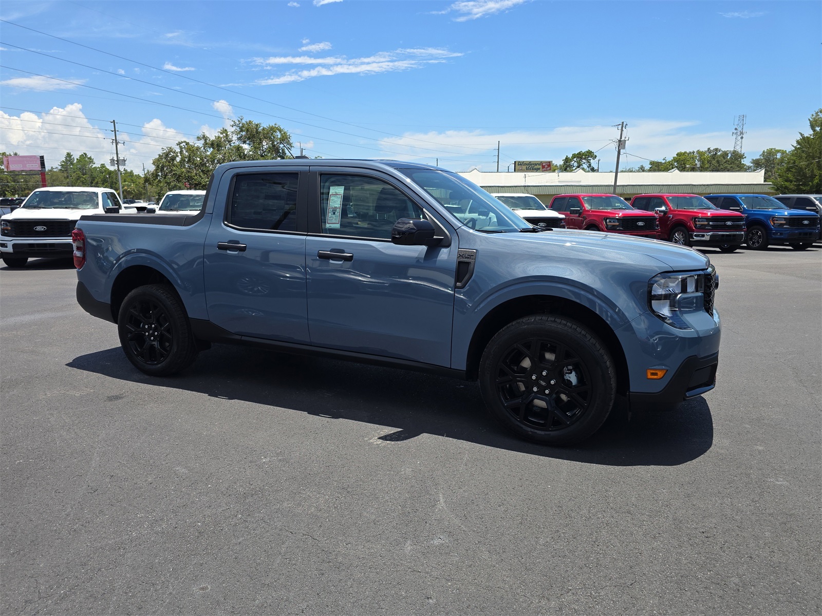 2025 Ford Maverick XLT photo 2