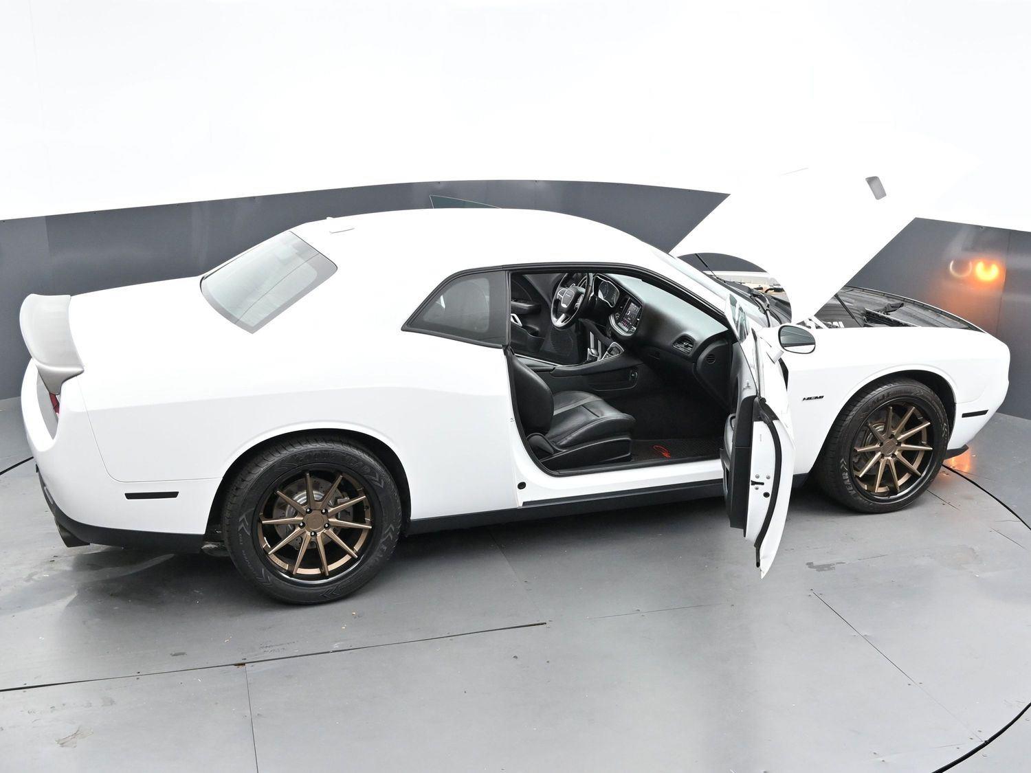 2018 Dodge Challenger R/T Plus photo 33