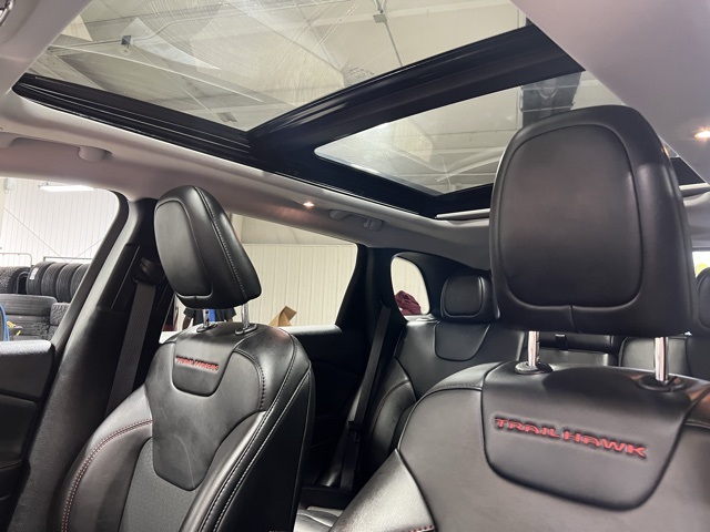 2022 Jeep Cherokee Trailhawk photo 5