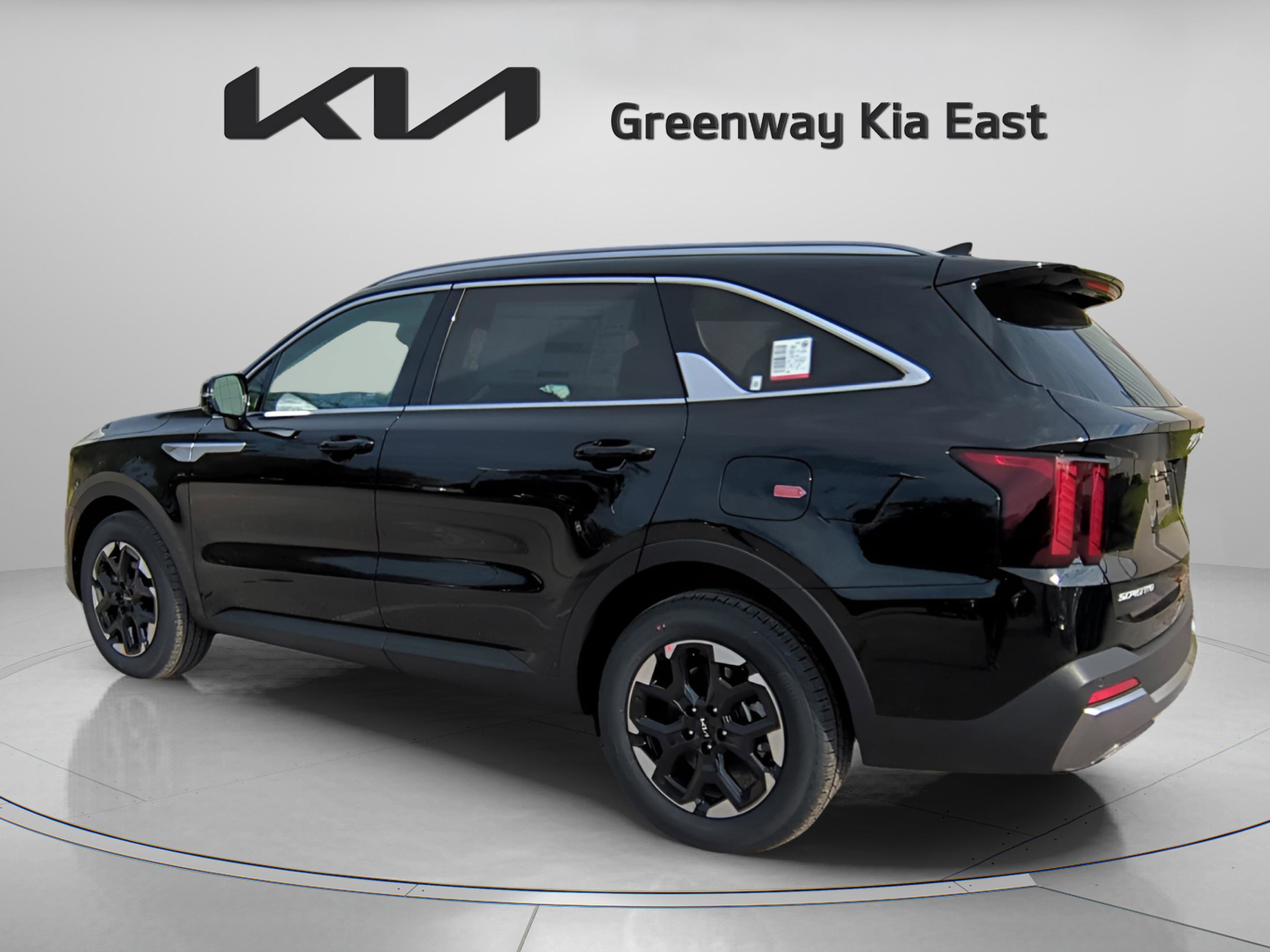 2025 Kia Sorento S photo 4