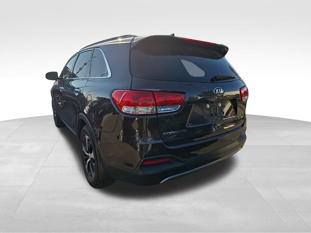 2017 Kia Sorento EX photo 3