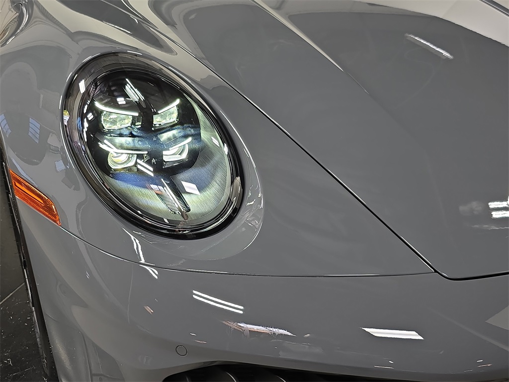 2026 Porsche 911 4 GTS photo 12