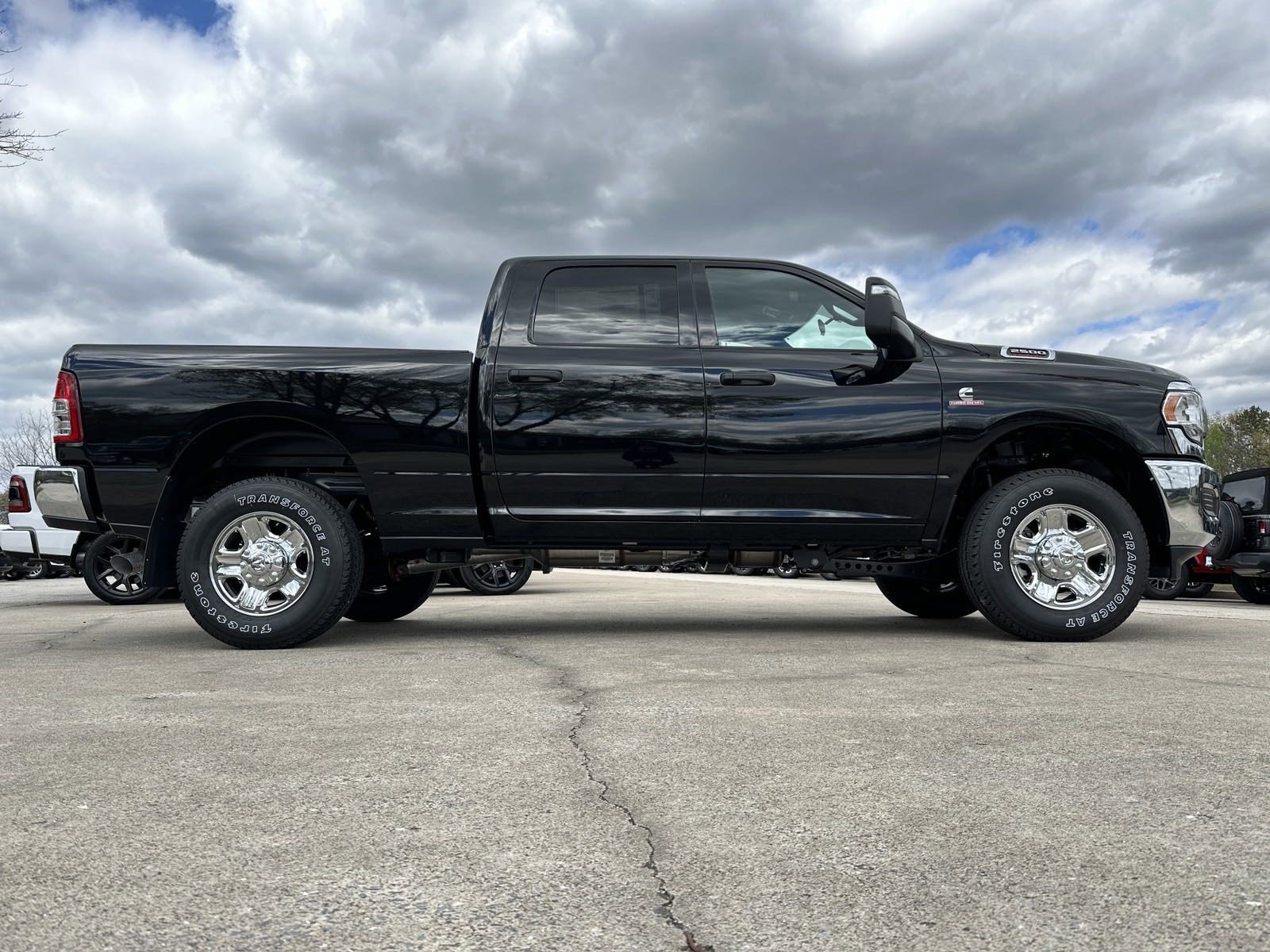 2024 Ram 2500 photo 8