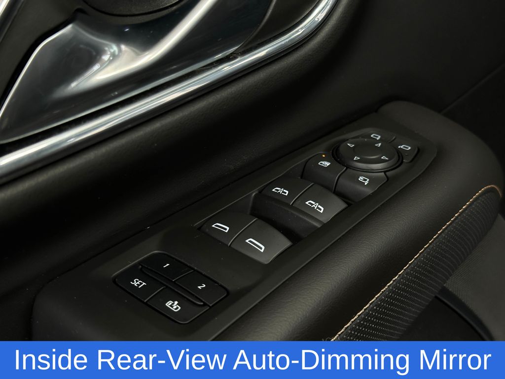 2023 Gmc Yukon AT4 photo 3