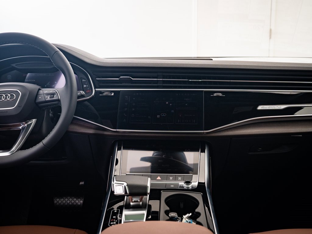 2025 Audi Q7 55 Premium Plus photo 27