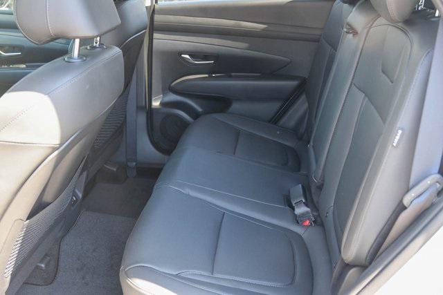 New 2025 White Hyundai SEL Convenience image 12