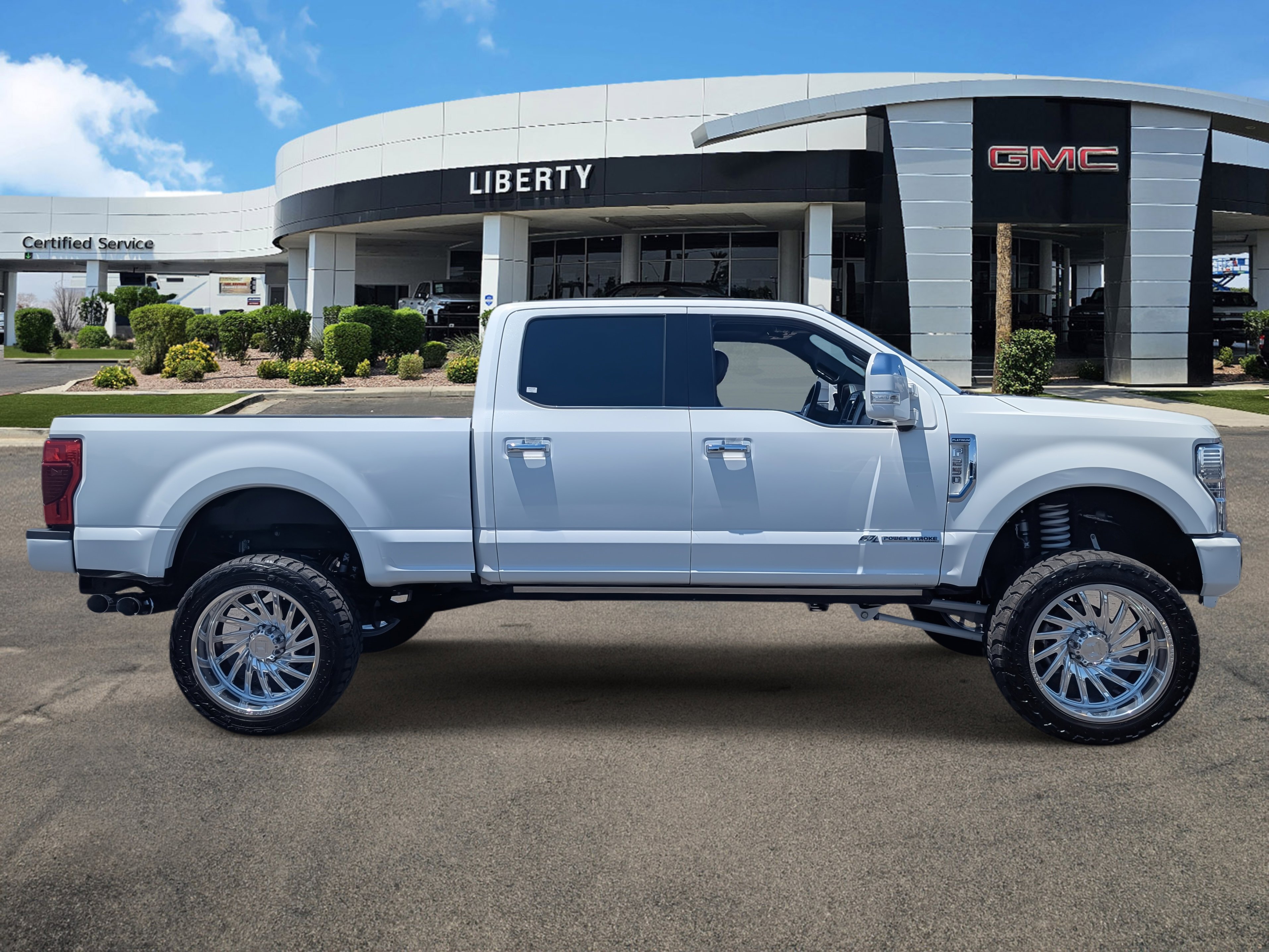 2020 Ford F-250 Platinum photo 2