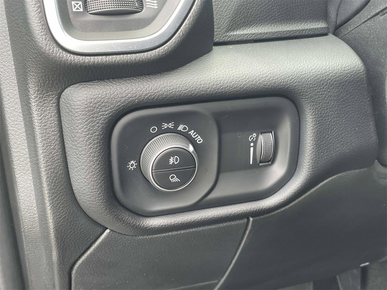 2025 Ram 2500 Big Horn photo 11