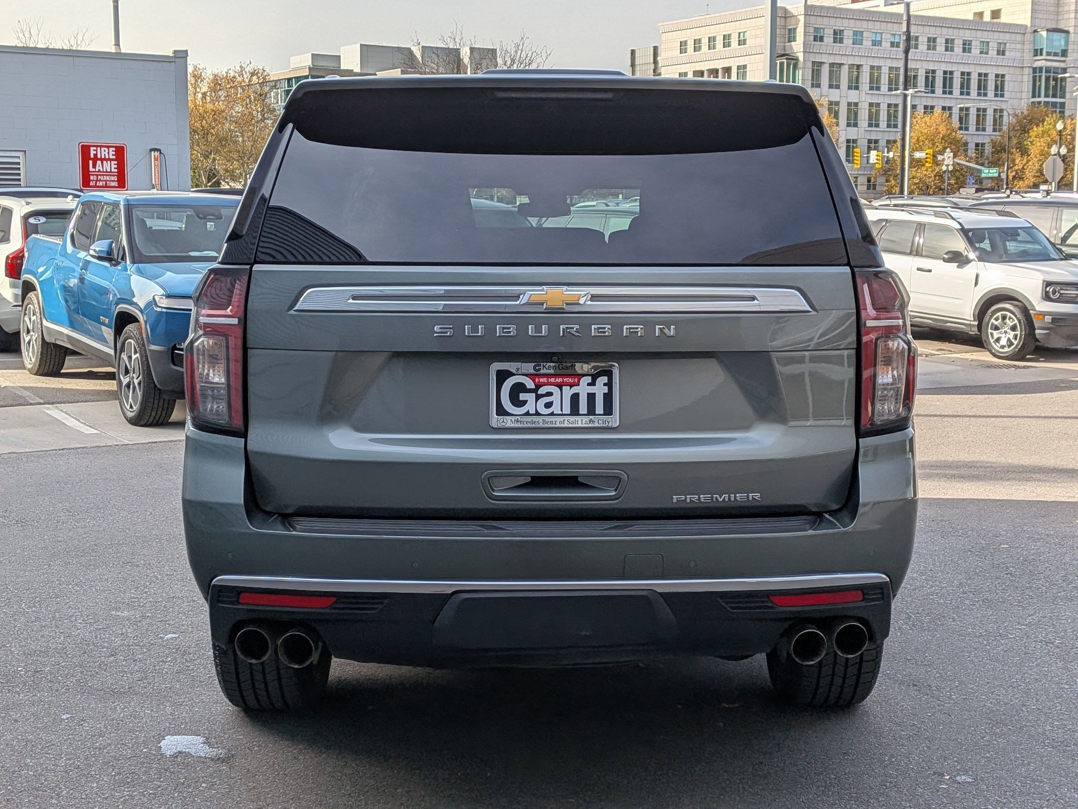 2023 Chevrolet Suburban Premier photo 3