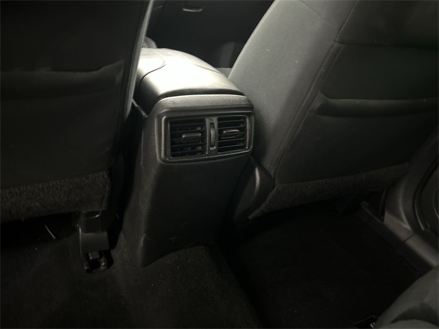 2017 Nissan Rogue SV photo 21
