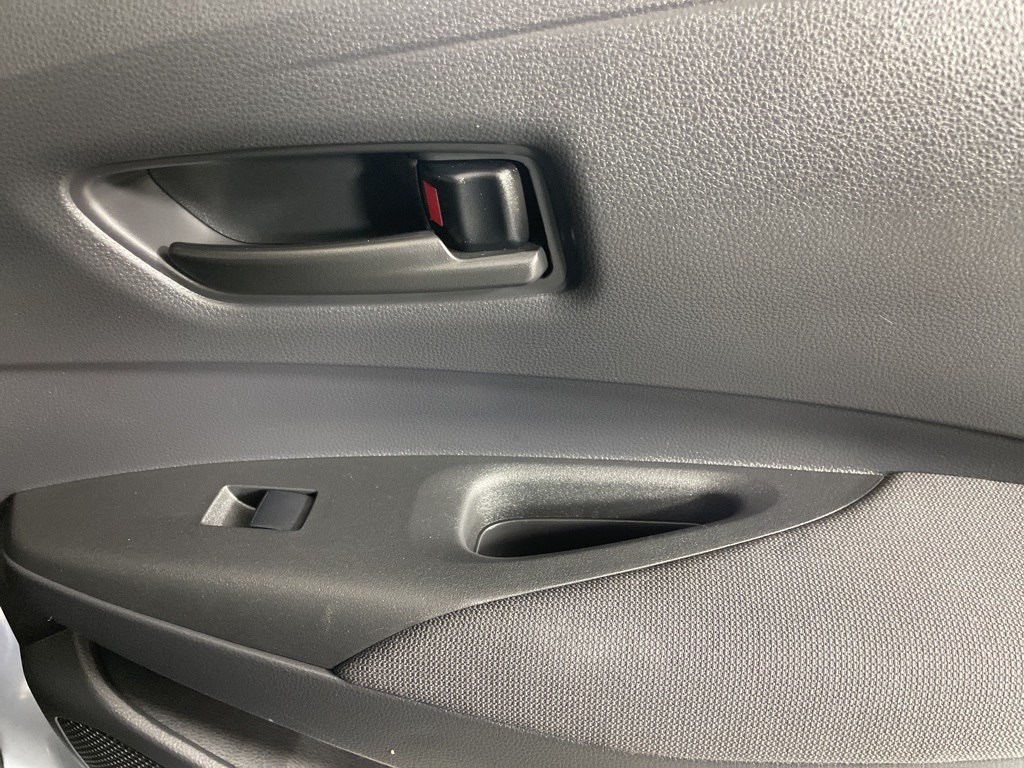 2022 Toyota Corolla LE photo 14