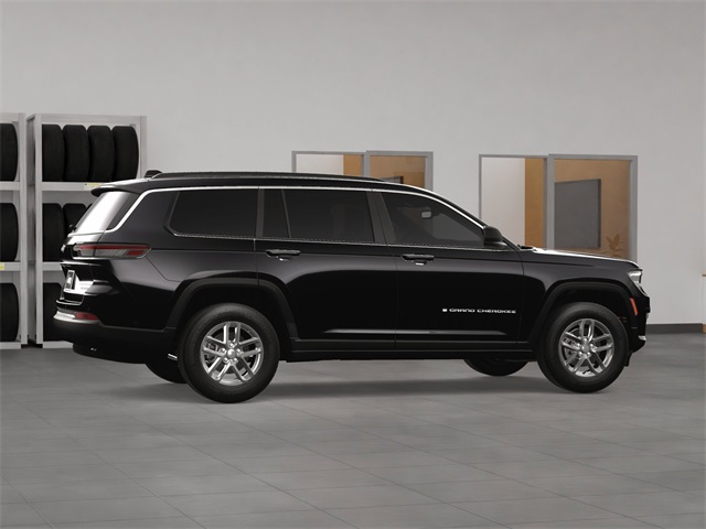 2025 Jeep Grand Cherokee Laredo photo 6