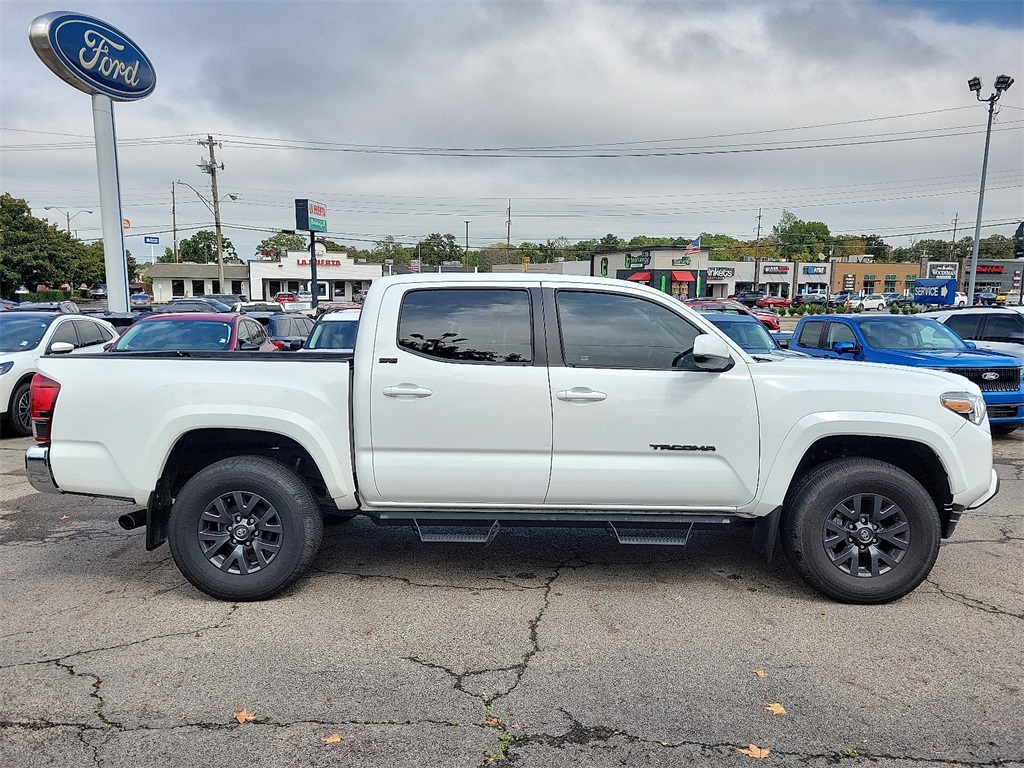 2023 Toyota Tacoma SR5 photo 6
