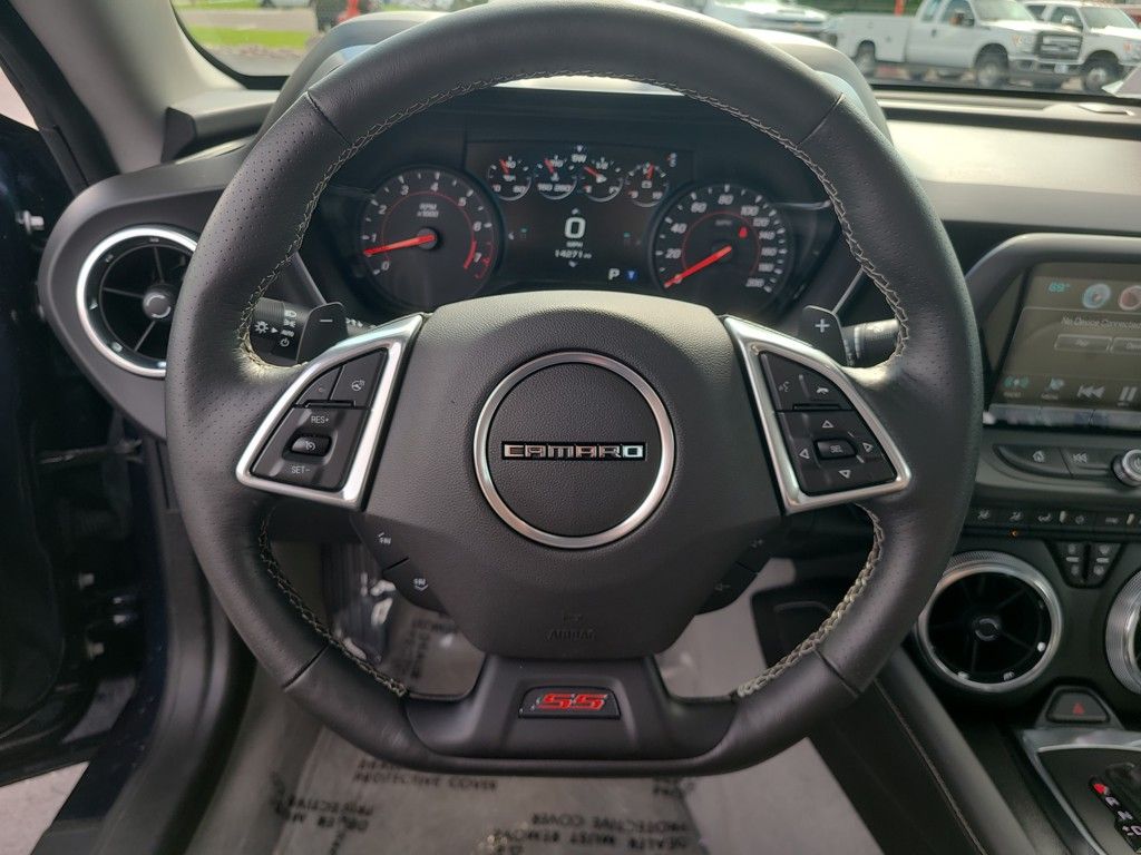 2016 Chevrolet Camaro 2SS photo 21