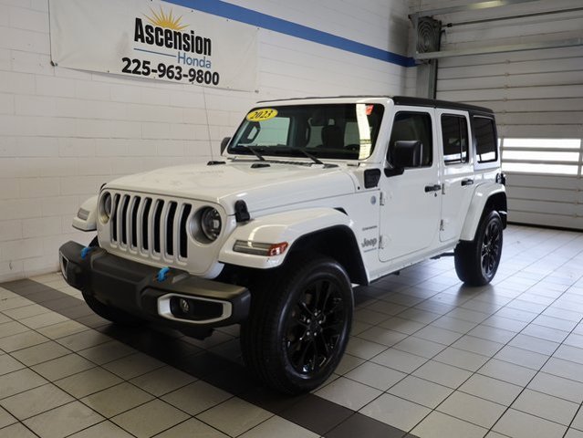 2023 Jeep Wrangler Sahara 4xe photo 2