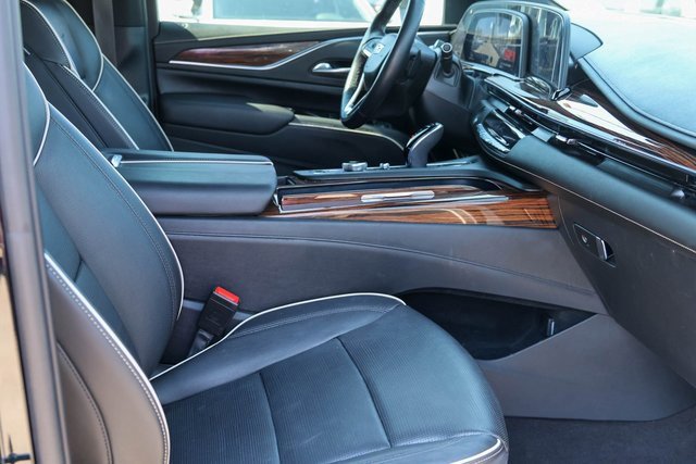 Used 2022 Black Raven Cadillac Premium Luxury image 19