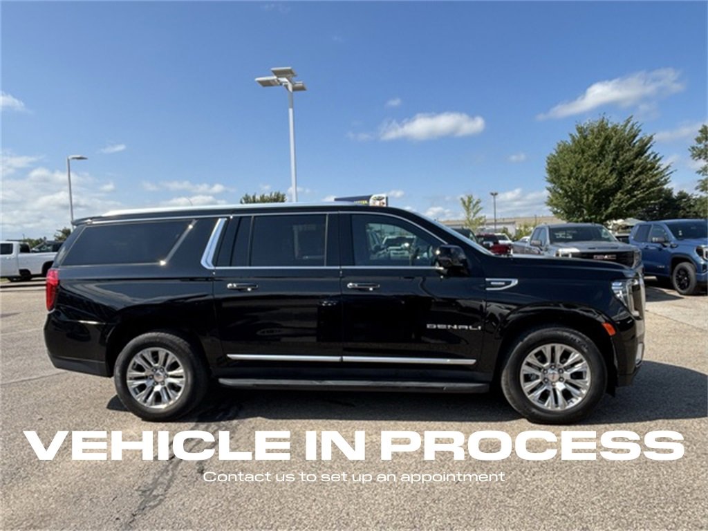 Used 2022 GMC Yukon XL Denali with VIN 1GKS2JKT8NR185809 for sale in Rochester, Minnesota