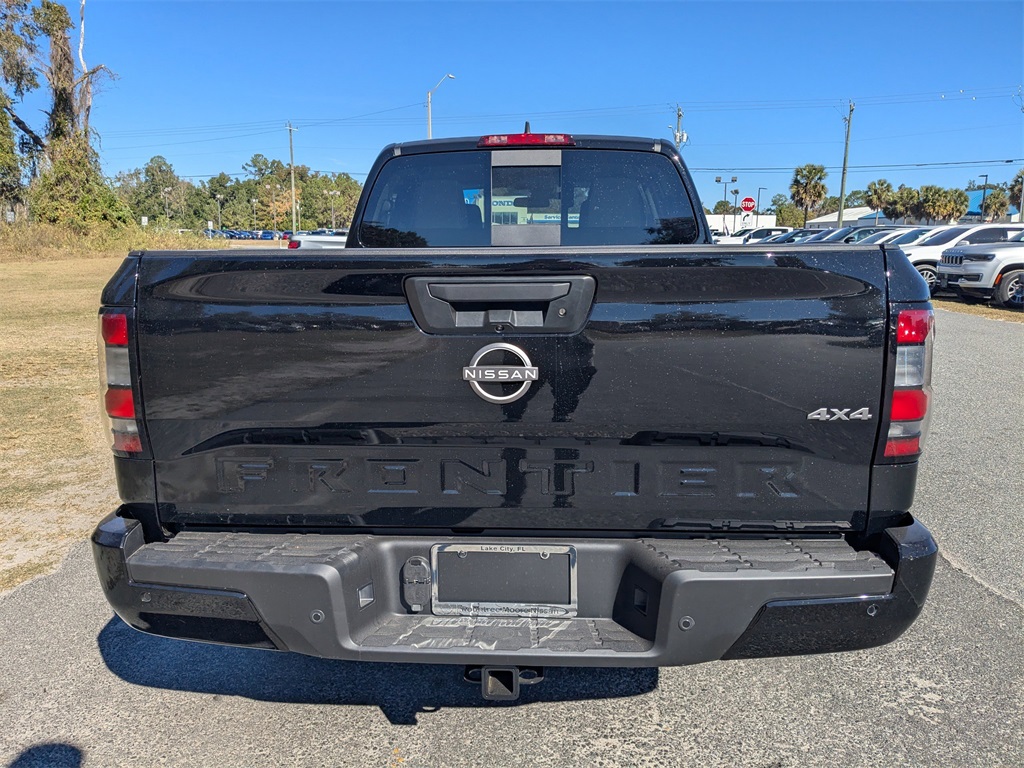 2026 Nissan Frontier photo 4