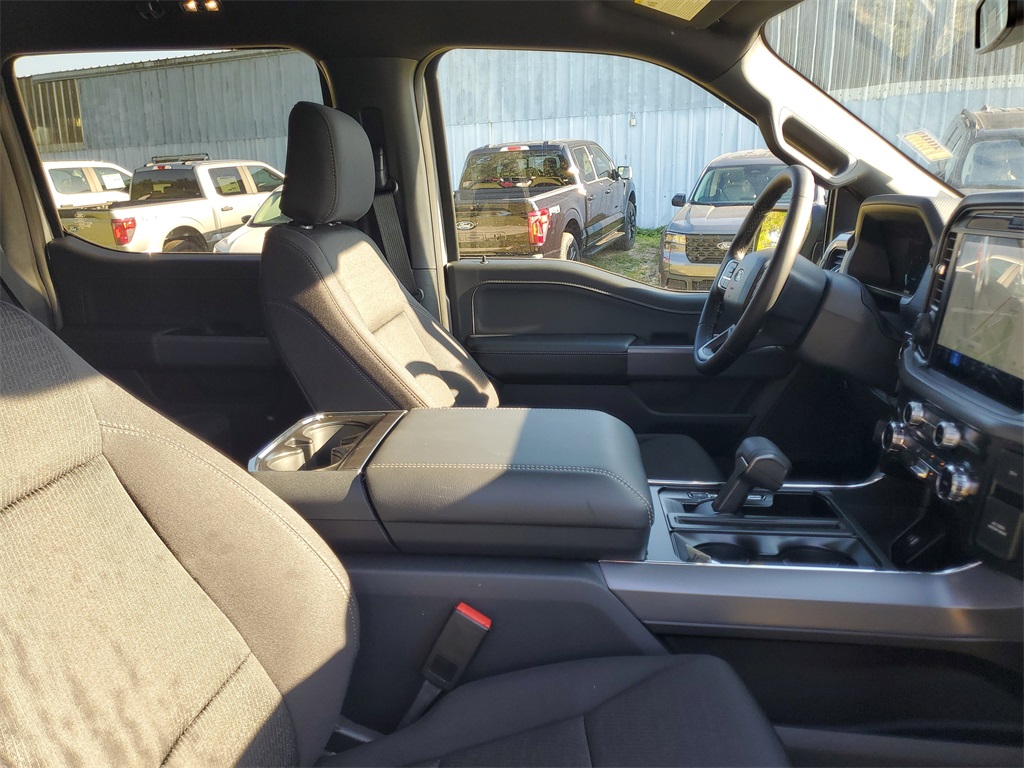 2025 Ford F-150 XLT photo 28
