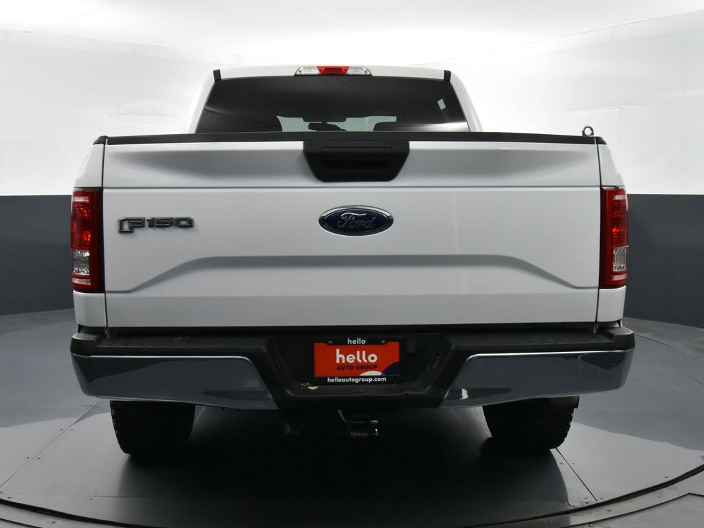 2015 Ford F-150 XLT photo 26