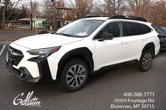 2025 Subaru Outback Premium's photo