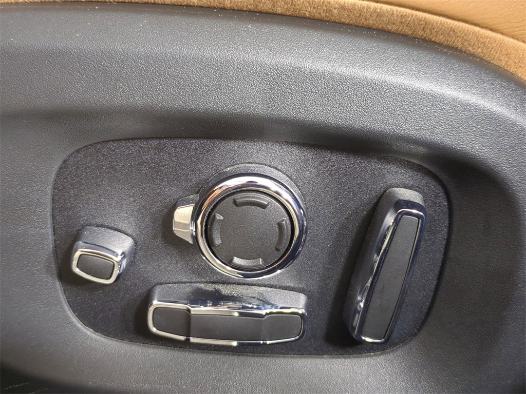 2017 Jaguar XJ XJL Portfolio photo 19
