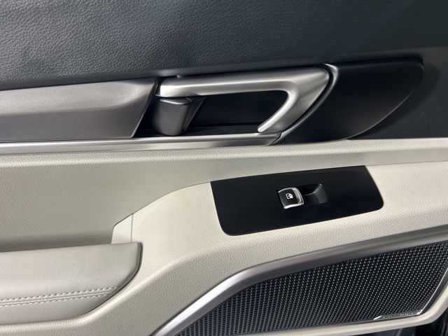 2025 Kia Telluride S photo 28
