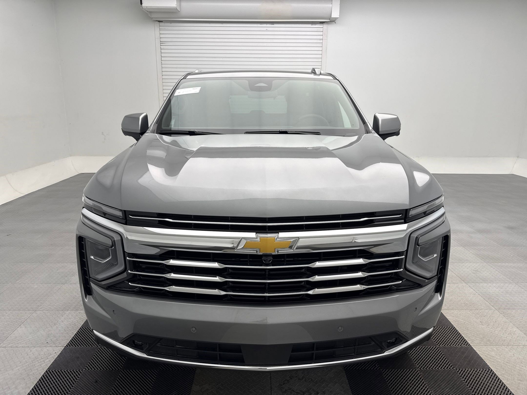 2025 Chevrolet Tahoe LT photo 2