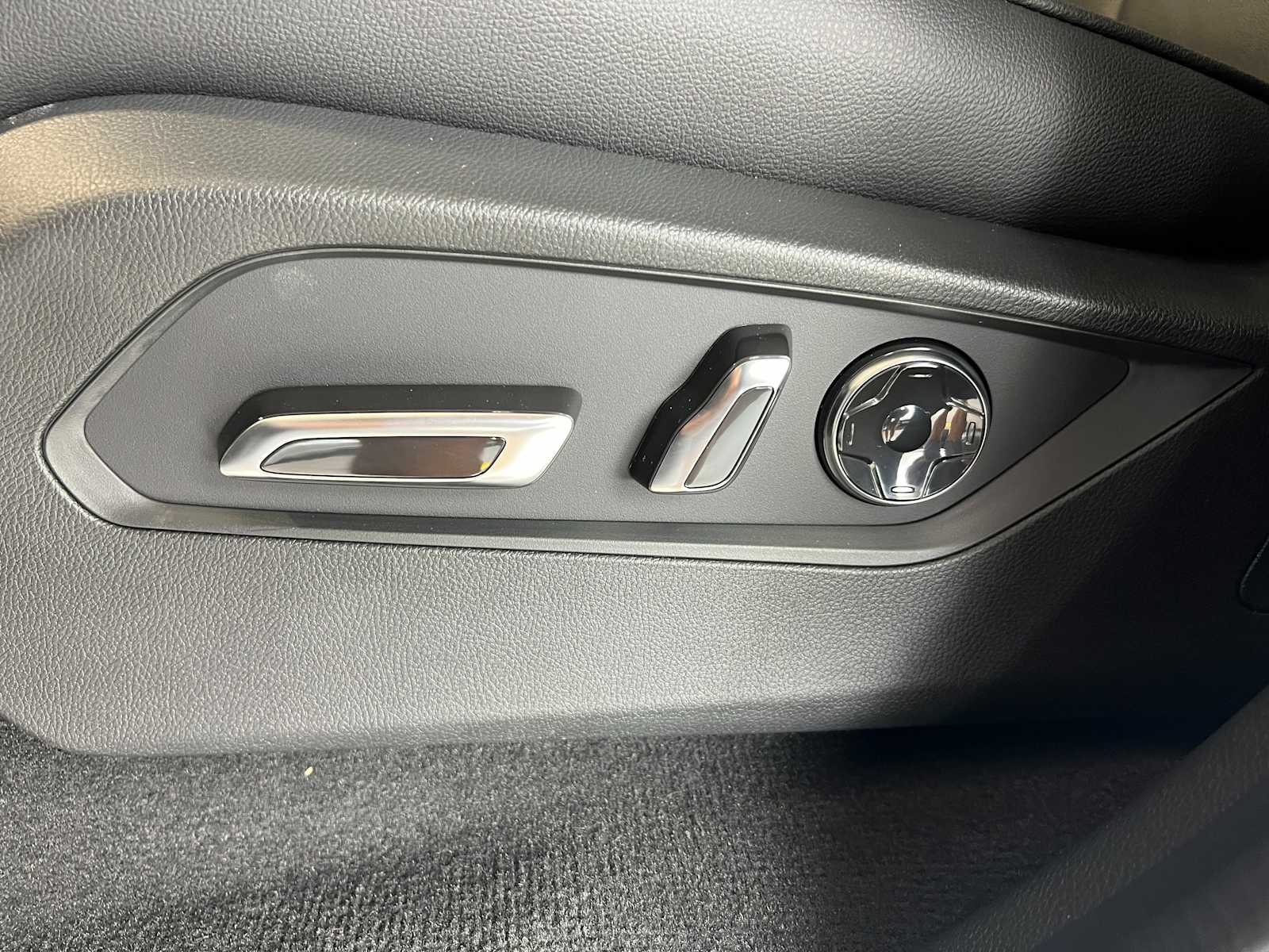 2026 Acura MDX SH-AWD photo 15