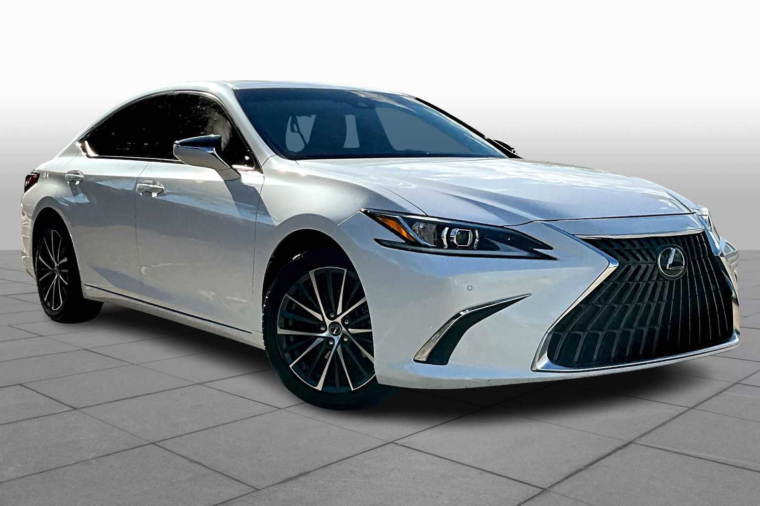2022 Lexus ES 350 photo 2