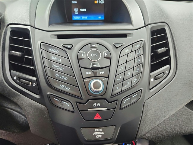 2018 Ford Fiesta SE photo 16