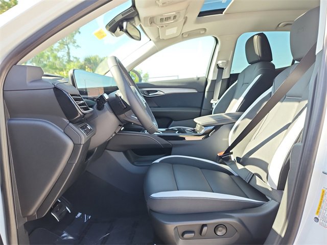 2025 Buick Envision Sport Touring photo 17
