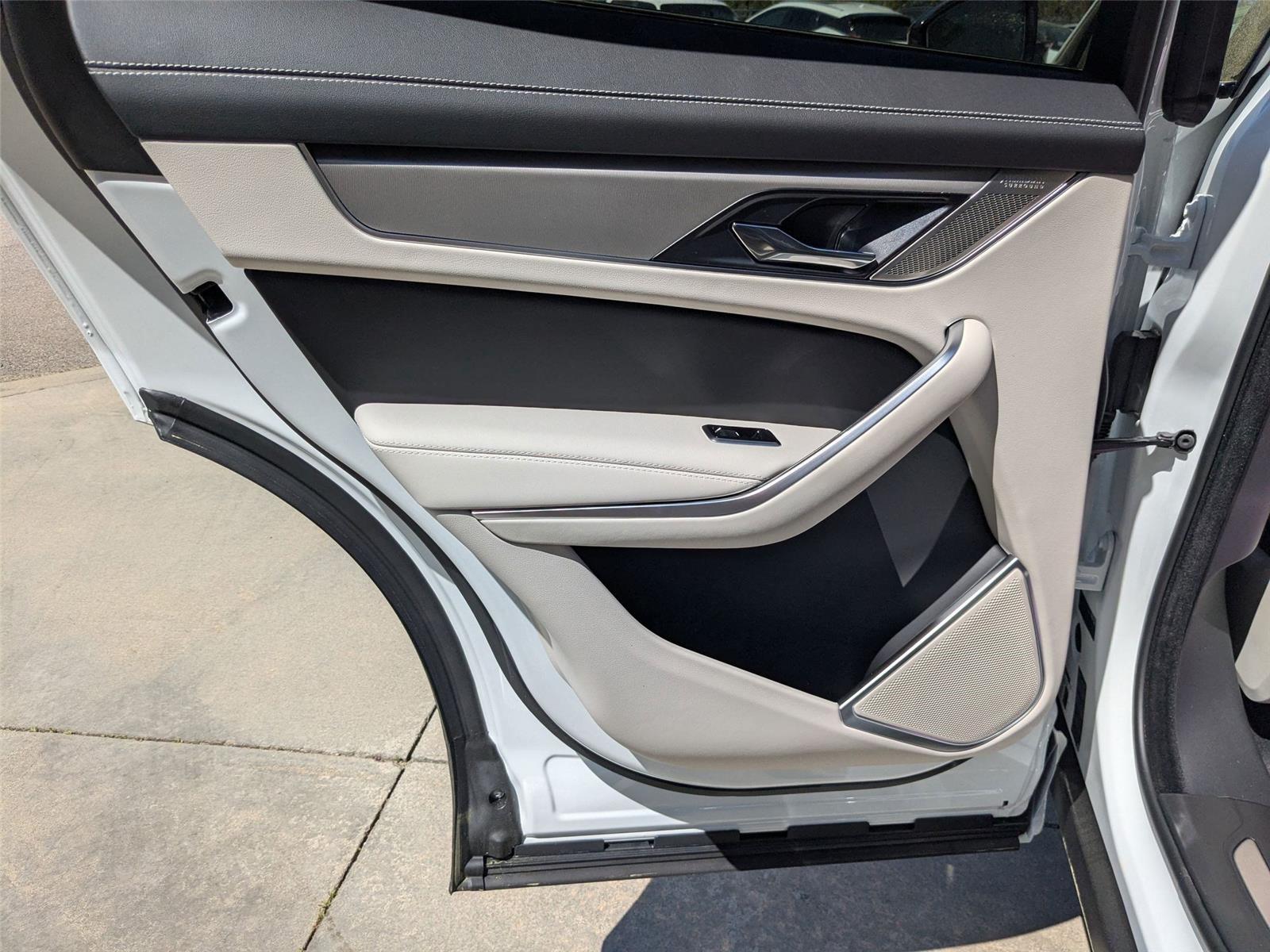 2026 Jaguar F-PACE P250 R-Dynamic S photo 21
